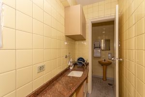 Image 9 - 873306