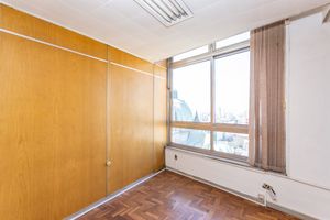 Image 33 - 873306