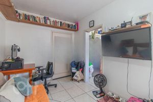 Image 8 - 873313