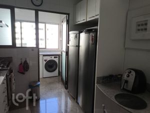 Image 10 - 873317