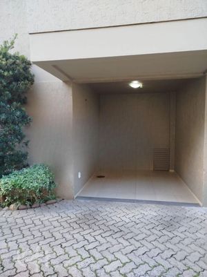 Image 6 - 873318