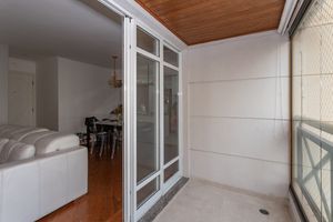 Image 9 - 873355