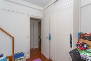 Image 18 - 873355