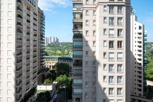 Image 4 - 873379