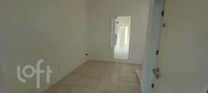Image 9 - 873382