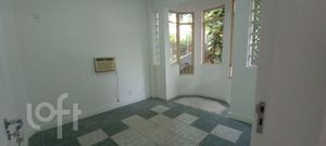 Image 11 - 873382