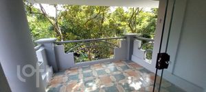 Image 17 - 873382