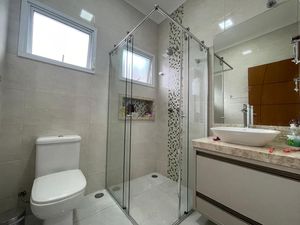 Image 19 - 873384