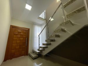 Image 5 - 873384