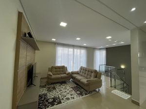 Image 4 - 873384