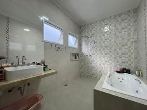 Image 12 - 873384