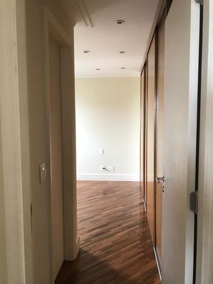 Image 7 - 873385