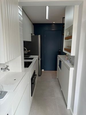 Image 14 - 873429