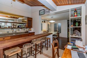 Image 12 - 873455