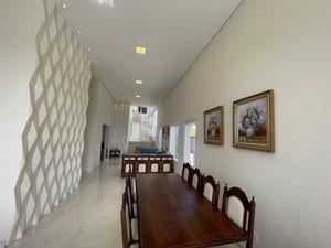 Image 4 - 873480
