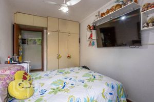 Image 13 - 873487