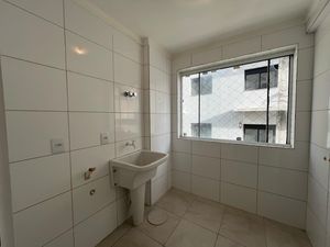 Image 11 - 873494