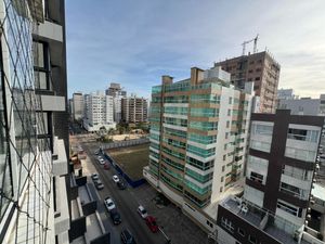 Image 17 - 873494