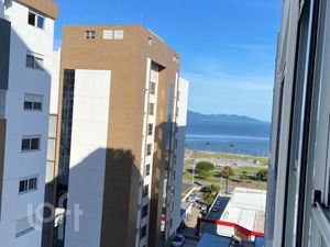 Image 7 - 873495