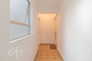 Image 21 - 873505