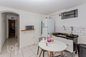 Image 6 - 873512