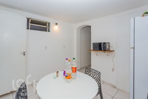 Image 7 - 873512