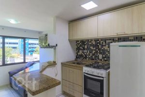 Image 11 - 873513