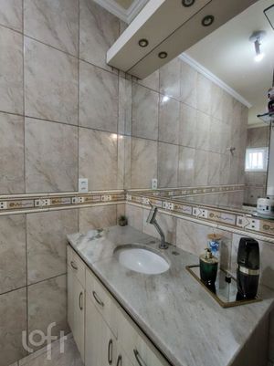 Image 18 - 873515