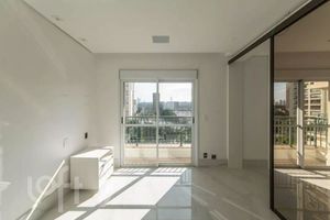 Image 21 - 873520