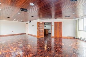 Image 4 - 873540