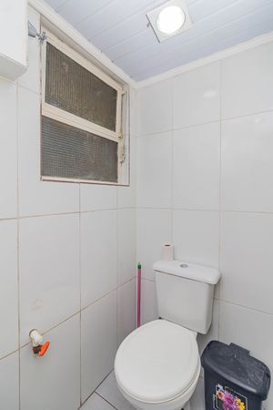 Image 17 - 873540