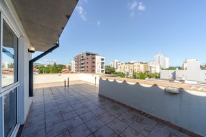 Image 26 - 873541