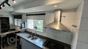 Image 8 - 873542