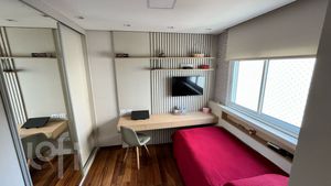 Image 11 - 873542