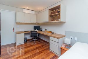 Image 30 - 873542