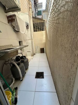 Image 10 - 873555