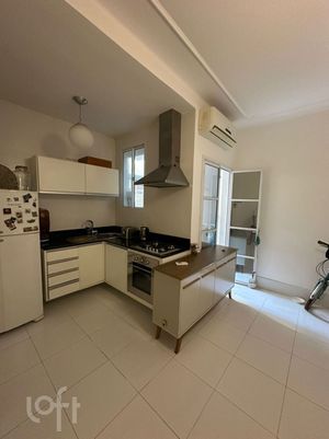 Image 3 - 873555
