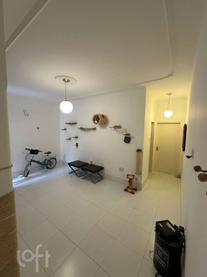 Image 4 - 873555