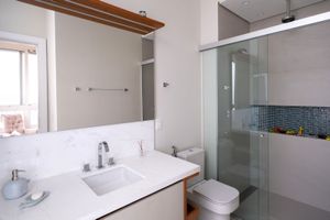 Image 19 - 873566
