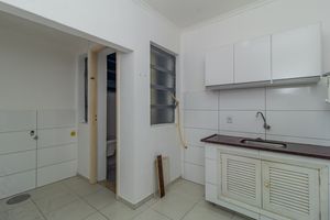 Image 4 - 873573