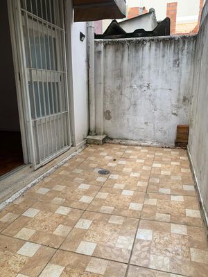 Image 3 - 873573
