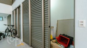 Image 32 - 873577