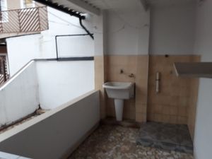 Image 15 - 873585