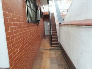 Image 4 - 873585