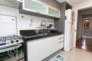 Image 16 - 873586