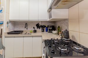 Image 13 - 873597