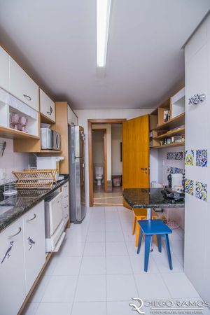 Image 28 - 8736