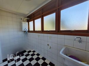 Image 17 - 873600
