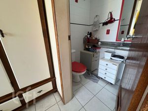 Image 12 - 873634