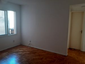 Image 3 - 873635